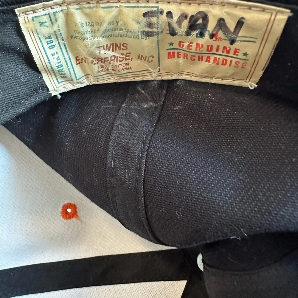 VTG 90’s Baltimore Orioles Twins Enterprises black/orange/ White Baseball Hat.